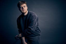 Alex Warren